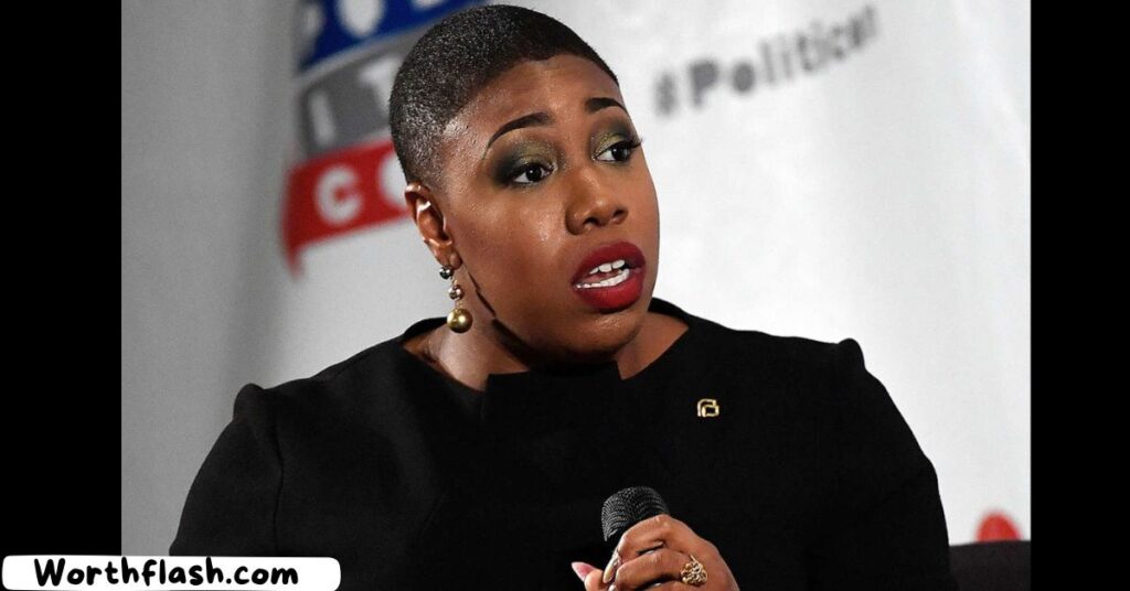 Who is Symone Sanders?
